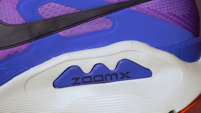 Nike Structure Plus_02