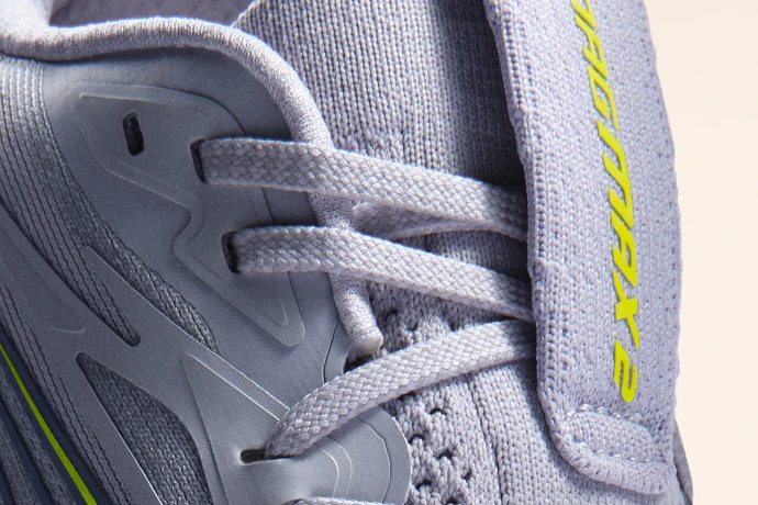 26ss_run_mag-max-2_grey-yellow_alt2_2419_rgb_cr1