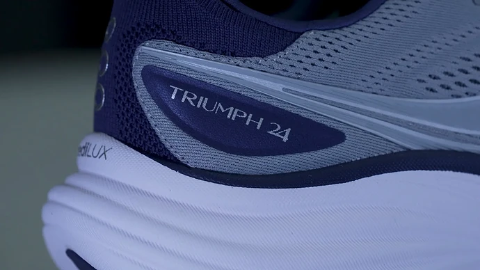 Saucony Triumph 24_ IncrediLUX_02