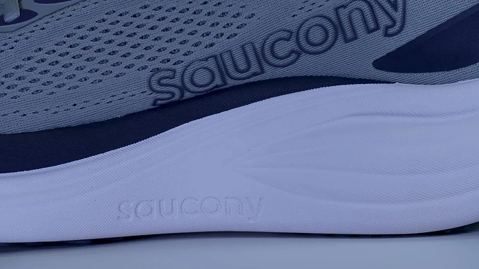 Saucony Triumph 24_ IncrediLUX_05