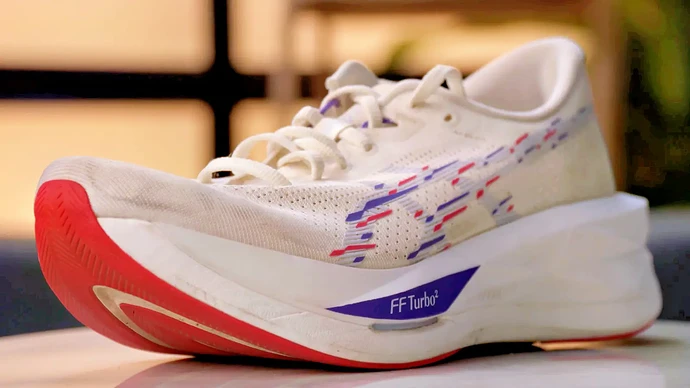 「見た目は最高だったのに…こんなことが起こるなんて」 _ アシックス ソニックブラスト レビュー 0-35 screenshot