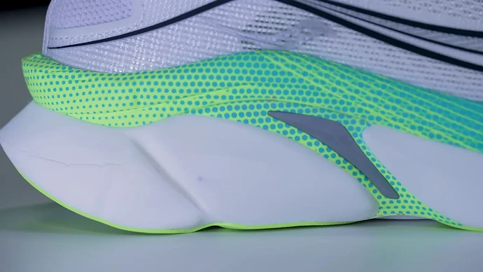 Saucony Endorphin Elite 3_09